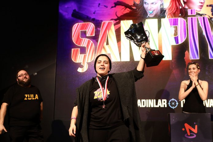Türkiye'nin ilk kadın Espor etkinliği: "Oyunu Değiştiren Kadınlar"